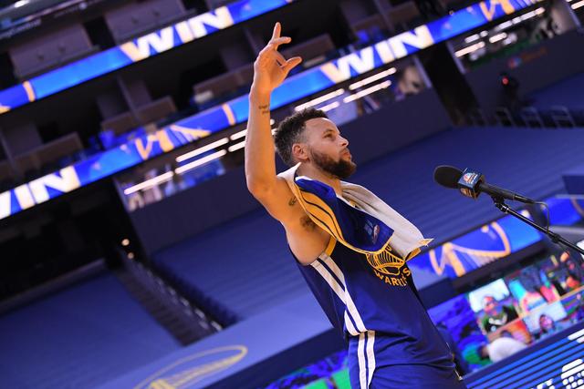 弗格45分辽宁惜败首钢 张宁17分山西胜四川