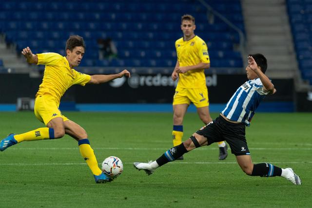 翟晓川12+13首钢险胜同曦 高登43分四川负福建