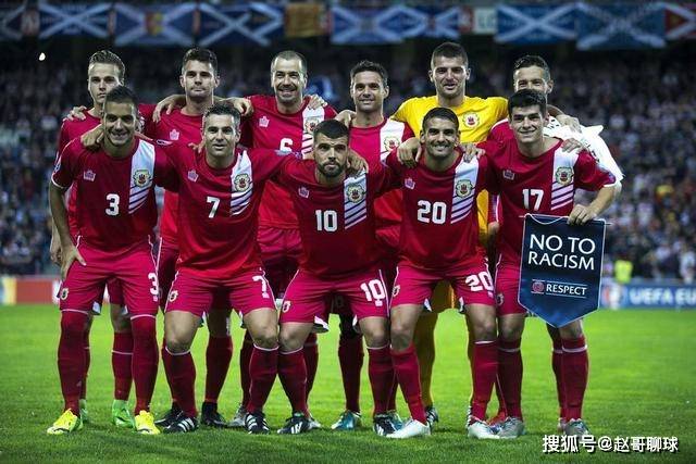 2026十堰马拉松鸣枪开跑 上万跑者领略“山水车城”